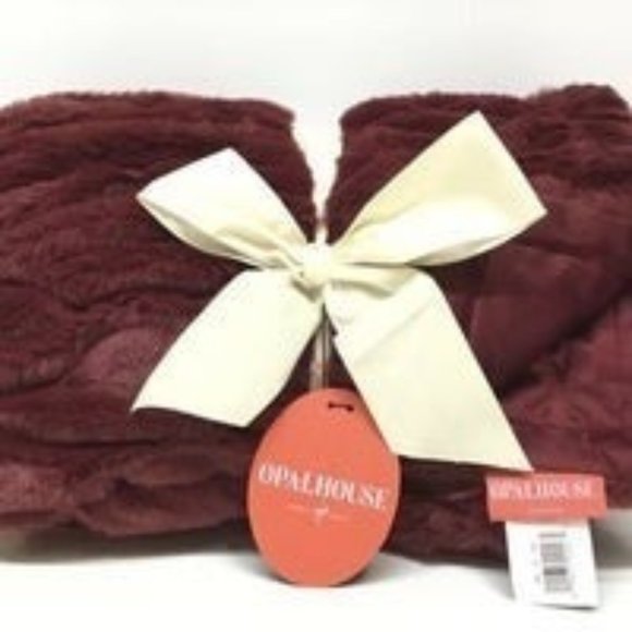 Opalhouse Ruched Faux Fur Throw Blanket - Picture 2 of 5